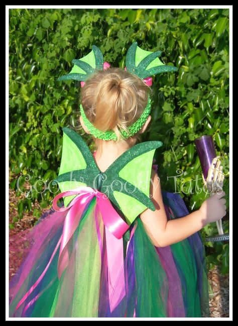 Fairytale Dragon, Diy Tutus, Dragon Birthday Parties, Knight Party, Dragon Princess, Fairy Festival, Dragon Costume, Dragon Birthday, Dragon Party