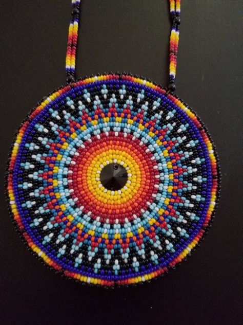 Beaded Medallion Native American, Beaded Table Mats, Native American Beaded Jewelry, Native Bead Work, Huichol Pattern, Indigenous Jewelry, Native Patterns, Beaded Medallion, Medallion Earrings