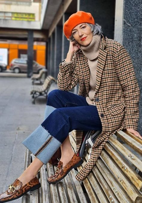 Carmen Gimeno, Dark Denim Shirt, Mode Ab 50, Preppy Winter Outfits, Preppy Winter, Timeless Outfits, Smart Casual Style, Zara Outfit, Paris Trip