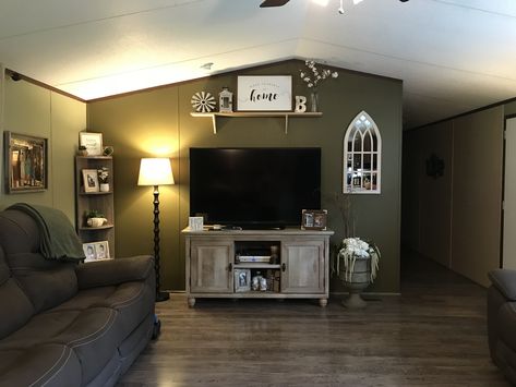 Small Living Room Ideas Trailer, Home Decor Ideas For Mobile Homes, Trailer Home Interior Ideas, Mobile Remodel Single Wide, Single Wide Home Decor, Trailer Remodel Ideas Single Wide, Decorating Trailers Mobile Homes, Redoing Single Wide Trailer, Manufactured Home Bedroom Ideas