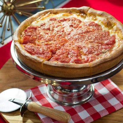 Chicago Deep Dish Pizza Recipe, Chicago Deep Dish, Chicago Style Deep Dish Pizza, Deep Dish Pizza Recipe, Jeff Mauro, Chicago Deep Dish Pizza, Country Market, Chicago Style Pizza, Chicago Pizza