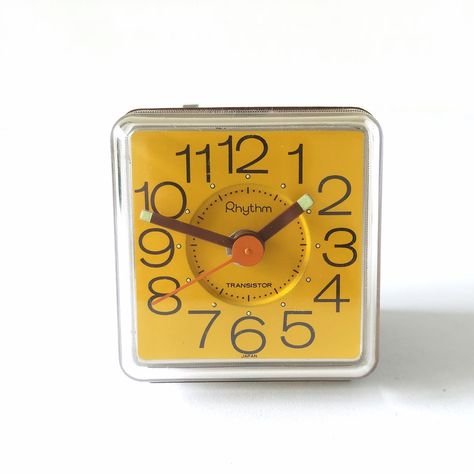 Mid Century (60s) plastic alarm clock made by Rhythm, Japan Stylish vintage alarm clock, in yellow and brown Wind-up mechanism, the alarm and clock are in working order (tested) Dimensions: 8 x 9 cm / 3.15 x 3.54" Beautiful condition! Shipping charges include tracking (insurance on request + 5 euro). Please contact me for the shipping charges on combined shipping (2 or more items). You will never pay more than the actual shipping costs! Would you like to see more interesting items in my shop? Pl Vintage Flip Clock, Cool Alarm Clocks, Vintage Clocks, Vintage Alarm Clocks, Mechanical Clock, Apartment Furniture, Desk Clock, Vintage Clock, Quartz Clock