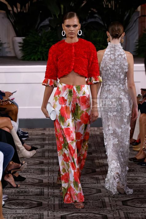 Dennis Basso Ready To Wear Spring Summer 2025 New York – NOWFASHION 2025 Spring Summer, Spring Summer 2025 Fashion Trends, Ss26 Trends, Spring Summer 2025, 2025 Runway, 2025 Trends, High Fashion Runway, 2025 Fashion, Dennis Basso