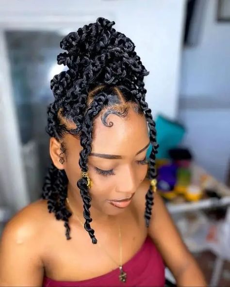 20 Trendy Half Up Half Down Weave Hairstyles for Every Occasion Twists Shoulder Length, Shoulder Length Twists, Shoulder Length Braids, Plats Hairstyles, Twist Cornrows, Short Twists, Cute Natural Hairstyles, Straight Weave Hairstyles, Single Braids