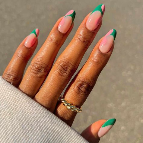 Nail Polish Ideas Green And Pink, Blue Green Summer Nails, Summer Green Nails Designs, Pink And Green French Tip Nails, Pastel Yellow Nails Design, French Tip Nails Colorful, Nails Summer Green, Natural Summer Nails, Summer Nails Green