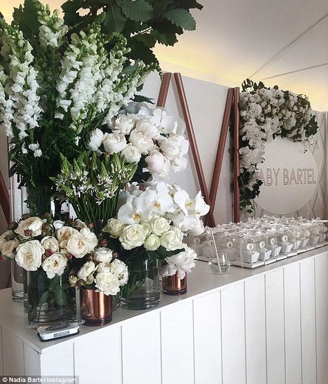 Baby Reception, Green Backyard, Wedding Glam, Ceremony Details, Wedding Reception Backdrop, White Baby Showers, Cheap Flowers, Wedding Place Settings, Flower Bar