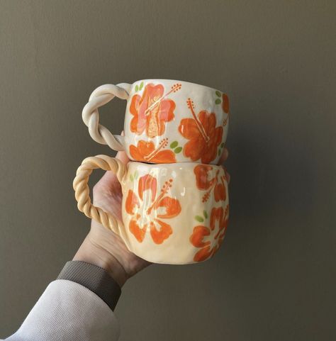 Vase Deco, Diy Pottery Painting, Clay Diy Projects, Pottery Painting Designs, Keramik Design, Painted Mugs, Pottery Crafts, Diy Pottery, Ceramics Pottery Art