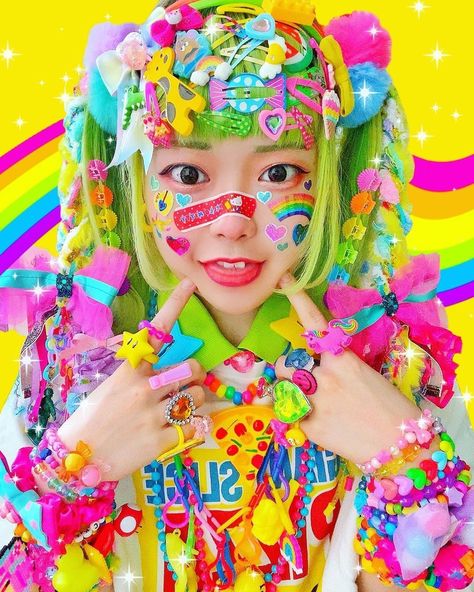 Decora Fashion Outfits, Harajuku Decora Kei, Decora Kei Fashion, Decora Outfits, Decora Girl, Decora Aesthetic, Decora Harajuku, Harajuku Decora, Harajuku Aesthetic