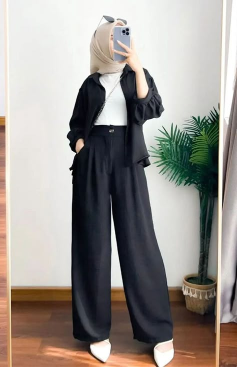 Ootd Kulot Crinkle Hitam Hijab Style Kulot, Outfit Celana Kulot, Kulot Outfit, Outfit Kulot, Outfit Hijab Simple, Fesyen Islam, Outfit Hijab Casual, Muslim Outfits Casual, Fashion Top Outfits