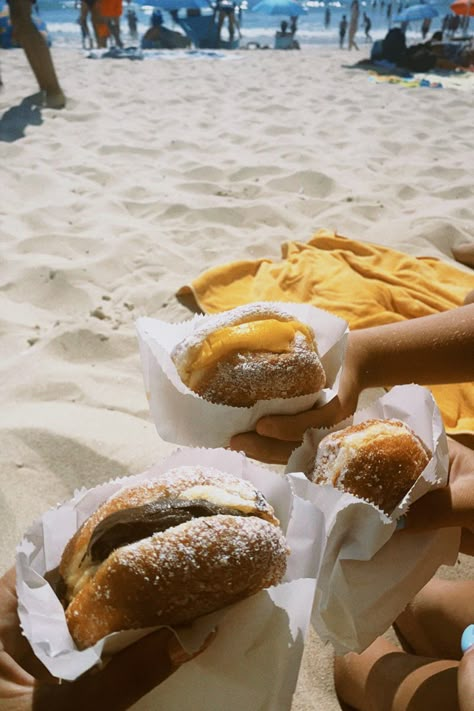 Portuguese Summer Aesthetic, Portuguese Aesthetic, Portuguese Summer, Group Hangout, Pasta House, Portugal Food, Portugal Vacation, Albufeira, No Sugar Foods