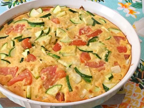 Zucchini Tomato Pie Zucchini Tomato Pie, Tomato Pie Recipe, Meatless Mains, Recipe Zucchini, Zucchini Pie, Zucchini Tomato, 5 Ingredient Dinners, Summer Eats, Bisquick Recipes