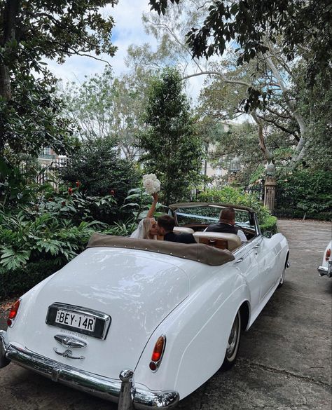 Cowboy Bride, Vintage Car Wedding, Wedding Money, Dream Wedding Ideas Dresses, Future Wedding Plans, Sydney Wedding, White Fox Boutique, Tuscany Wedding, Classy Wedding