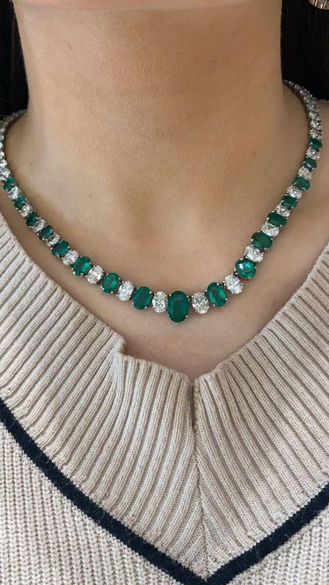 Emerald Green Necklace Jewelry, Green Stone Necklace Indian, Emerald Green Jewelry Necklaces, Emerald Necklace Indian, Green Diamond Necklace, Emerald Jewelry Necklace, Green Emerald Necklace, Emerald Diamond Necklace, Emerald And Diamond Necklace