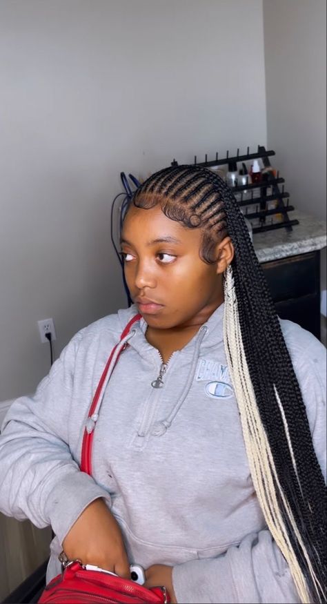 Fulani Braids Without Designs, Fulani Braids Peak A Boo, Fulani Braids No Design, Small Long Lemonade Braids, Straight Back With Braids At The Back, Feed In Braids In Front Knotless In Back, Fulani Braids With Design And Curls, Straight Fulani Braids, Fulani Braids Straight Back