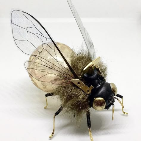 Bee Sculpture, Steampunk Clockwork, Steampunk Animals, Mechanical Animals, Steampunk Crafts, Arte Robot, Junk Art, Steampunk Design, Watch Parts