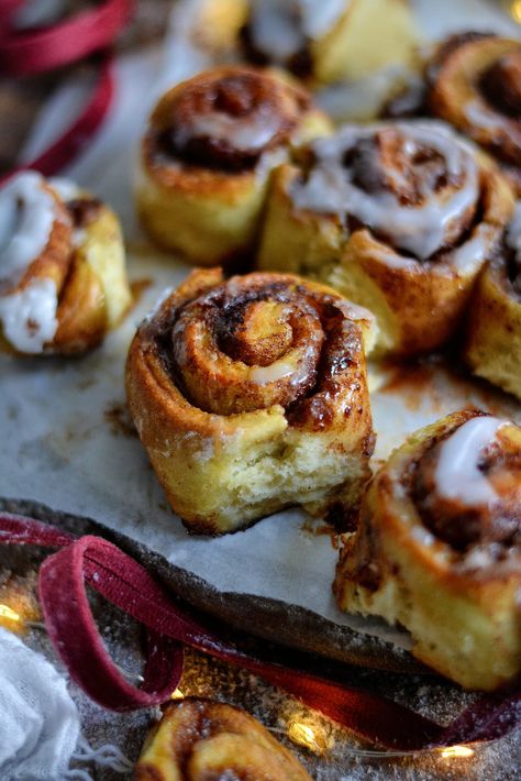 Roulés à la Cannelle Vegan Sains / Healthy Vegan Cinnamon Rolls Cinnamon Roll Healthy, Patisserie Healthy, Cinnamon Rolls Healthy, Vegan Croissant, Cinnamon Rolls Vegan, Cinnamon Healthy, Brunch Vegan, Healthy Cinnamon Rolls, Patisserie Vegan