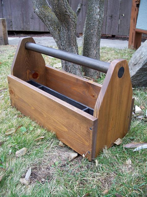 Wooden Tool Box, Tools Box, Wood Tool Box, Workshop Projects, Wooden Tool Boxes, Garden Tool Organization, Tool Tote, Woodworking Tools Workshop, Garden Tool Shed