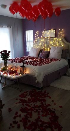 Honeymoon Bedroom Decorations Romantic, Valentine’s Day Bedroom Decor, Valentine’s Day Room Set Up, Wedding Night Bedroom, Valentines Bedroom, Romantic Room Surprise, Romantic Dinner Decoration, Night Room, Romantic Valentines Day Ideas