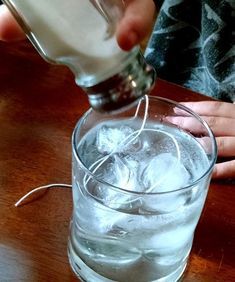 Fun, easy, and quick science experiment for kids of all ages. Learn how salt melts ice, go fishing, and Kitchen Science Experiments, Winter Science Experiments, Science Experiment For Kids, Winter Science, Experiment For Kids, Kitchen Science, Experiments Kids, At Home Science Experiments, Science Crafts