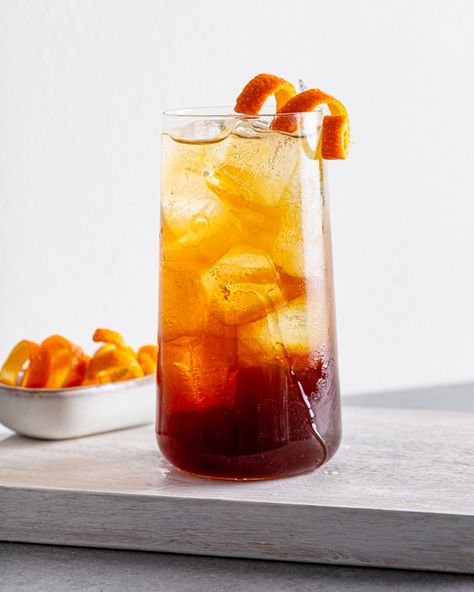 Coffee Tonic, Orange Simple Syrup, Cold Brew Coffee Recipe, Cold Brew Coffee Concentrate, Orange Coffee, Refreshing Drinks Recipes, Coffee Menu, Coffee Cocktails, Cold Brew Coffee