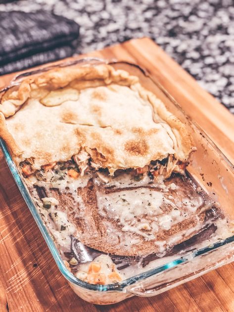 Chicken Pot Pie For A Large Crowd, Chicken Pastry Southern, Chicken Pot Pie For A Crowd, Pot Pie For A Crowd, Pie For A Crowd, Chicken And Pastry, Food School, Southern Chicken, Chicken Pot Pie Casserole