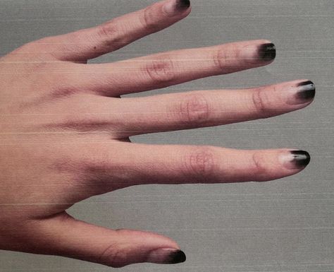 malgosia on Twitter: "nails at peter do s/s 2023, by nail artist jinsoon choi https://t.co/3PIJyrfuIH" / Twitter The Peterdo, Mens Manicure, Black Ombre Nails, Mens Nails, Peter Do, Nail Tattoo, Dark Nails, Gradient Nails, Funky Nails