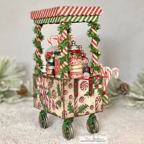 Tim Holtz Christmas Vignettes, Tim Holtz Vignette Box Ideas, Christmas Vinette Ideas, Tim Holtz Christmas 2023, Country Ornaments, Christmas Rules, Tim Holtz Christmas, Christmas Assemblage, Art Boxes