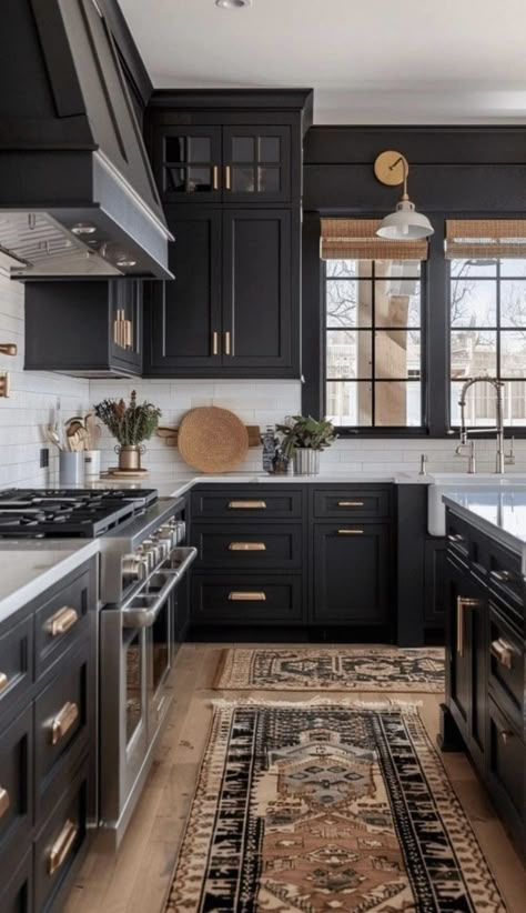 Black And White And Grey Kitchen, Black Cabinet Farmhouse Kitchen, Black Boho Kitchen, Modern Black And White Kitchen, Black And White Kitchen Ideas, Kitchen Orangery, Moody Kitchen, White Kitchen Ideas, Black And White Kitchen