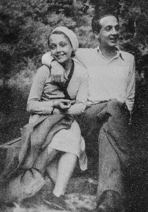 ☆▪︎Marguerite Duras and her Chinese Lover | 1930▪︎☆ All My Friends Are Dead, Alphonse Daudet, Marguerite Duras, Jeanne Moreau, Robert Doisneau, Women Writers, People Of Interest, Writers And Poets, Louvre Paris