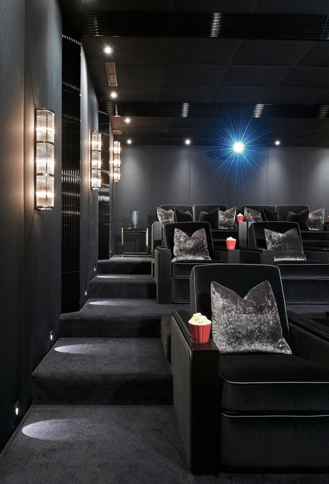 YinjiSpace - Ferris Rafauli x Canadian Home Home Theater Design Modern, Cinema Wallpaper, Ferris Rafauli, Media Room Seating, Home Theater Room Design, Theater Room Design, Media Room Design, Home Cinema Room, Home Theaters