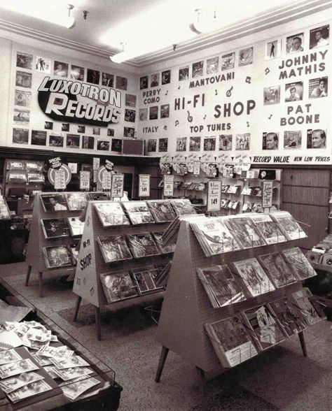 Utica Ny, Record Stores, Record Shop, I'm With The Band, Record Players, Vintage Tv, Record Collection, Vintage Glam, Photo Vintage