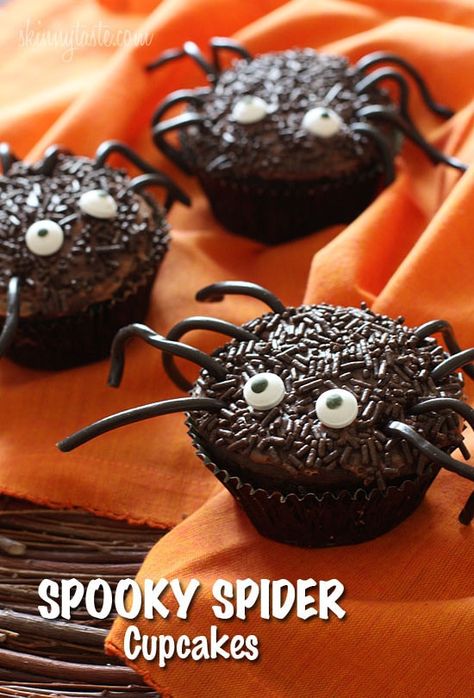 Spider Cupcakes Halloween, Buffet Halloween, Pasteles Halloween, Spider Cupcakes, Dessert Halloween, Recetas Halloween, Halloween Fest, Kid Friendly Halloween, Spooky Spiders