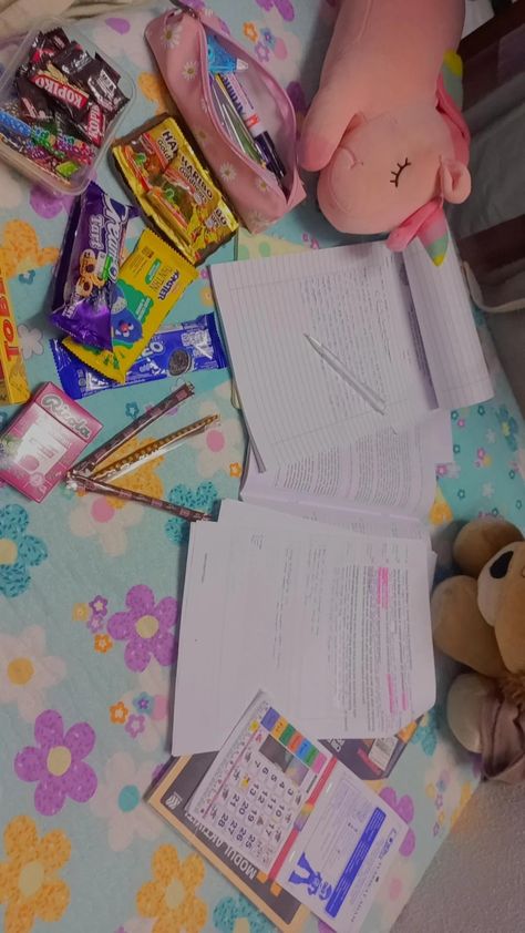 nopeee that is a snack for exam tomorrow heheheg Exam Snacks, Exam Tomorrow, Snacks, 10 Things, Quick Saves