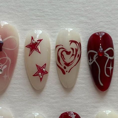 press on nails • nail design art on Instagram: "custom set ; scarlet ribbons" Sketch Nail Art, Nail Art Sketch, Nails Drawing Sketch, Nails Drawing Ideas, Nail Drawing Designs, Ribbon Nails, Nail Art Drawing, How To Draw Ribbon, Tattoo Nails