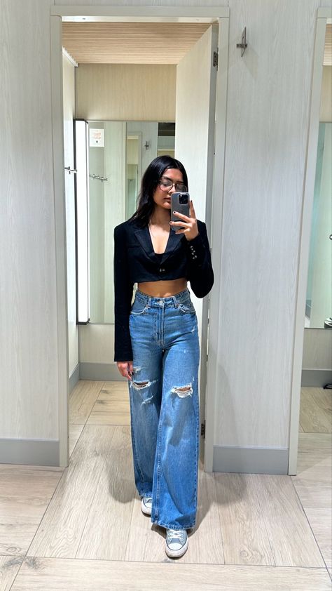 Black crop jacket with high waist ripped wide leg jeans Wide Leg Ripped Jeans Outfit, Black Crop Jacket, Wide Leg Ripped Jeans, Ripped Wide Leg Jeans, Cropped Black Jacket, Ripped Jeans Outfit, Jeans Outfit, Black Crop, Crop Jacket