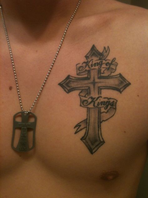 Tattoos Piercing Inspo, Tat Ideas, Christian Cross, Compass Tattoo, Sake, Tatting, Cross Necklace, Tattoo Designs, Writing