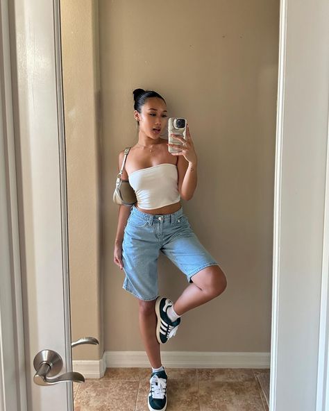 Jorts outfit inspo, casual outfit, tube top Tube Top Outfit Aesthetic Summer, Pink Bandeau Top Outfit, Jorts Outfit Women’s Tube Top, Outfits With White Tube Top, Tub Top Outfit Summer, Campus Outfits Summer, Summer Outfits Tube Tops, Baggy Bermuda Shorts Outfit, Denim Jorts Outfit