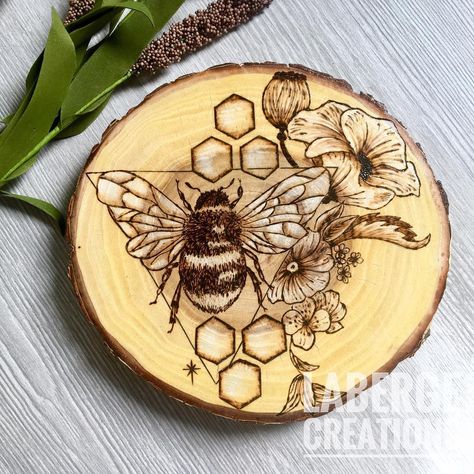 Bee Wood Burning, Bee Pyrography, Study Illustration, Woodburning Ideas, Bee Drawing, Wood Burn Designs, Burning Wood, Earring Inspo, Laser Engraved Ideas