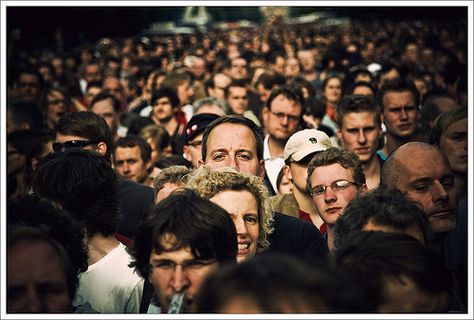 crowd with peeking man Crowd Of People Photography, Crowds Art, Crowded Art, Crowd Photography, Rude People Quotes, Crowd Images, Mr Obama, Gcse Photography, Crowd Of People