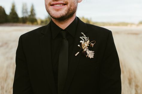 26 Nontraditional Looks for the Fashion-Forward Groom Groom Attire Black, Thistle Boutonniere, Green Thistle, Wedding Ides, All Black Suit, Suits Groom, Weddings Idea, Wedding Aesthetics, Groom Wedding Attire