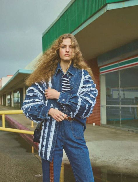 Denim Photoshoot Ideas, Instagram Magazine, Denim Photoshoot, Denim Editorial, Vogue China, Instyle Magazine, 1990s Fashion, Denim On Denim, Vogue Germany