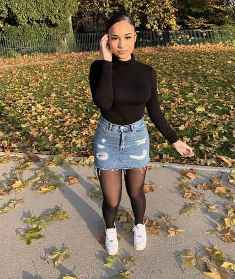 Maya Bf, Outfits With Air Forces, Bf Photos, Tennis Outfits, Outfits Con Jeans, Simple Casual Outfits, Winter Fashion Outfits Casual, Photo Insta, Outfit Mujer