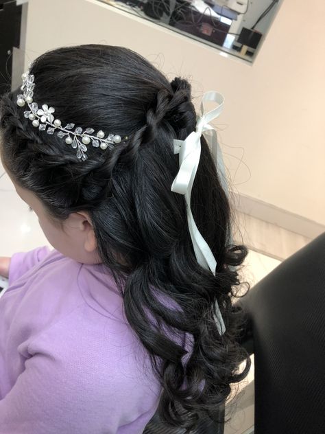 First communion hair First Communion Hairstyles Short Hair, First Communion Hairstyles With Crown, 1st Communion Hairstyles, First Communion Hairstyles With Veil, Hair Styles For First Communion, First Holy Communion Hair With Veil, Communion Tiara, First Communion Hairstyles, Communion Hairstyles