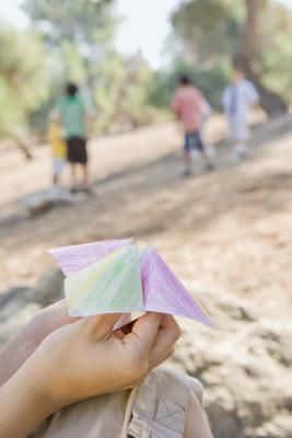 How to Make the Game "Pick a Color, Pick a Number" Origami Fortune Teller, Fortune Teller Paper, Rhyming Games, Finger Games, Finger Plays, Paper Games, Color Games, Number Games, Fortune Teller