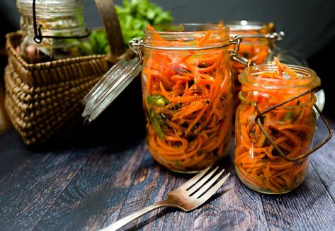 Russian Carrot Salad Recipes, Spicy Carrot Salad, Korean Carrot Salad, Korean Carrot, Spicy Carrots, Carrot Salad Recipes, Russian Dishes, Grain Bowl, Carrot Salad