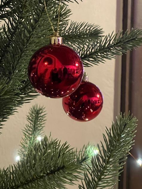 Just two balls, that’s all Christmas Balls Aesthetic, Christmas Ball Aesthetic, Ball Aesthetic, Christmas Planning, Red Ball, 2024 Christmas, Christmas Aesthetic, Christmas Wallpaper, Christmas Background