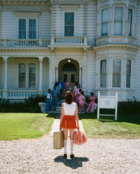 MUNA on Instagram: “9/7/21” Corinne Bailey Rae, But Im A Cheerleader, Paul And Linda Mccartney, Pink Vinyl, Dorm Posters, Phoebe Bridgers, Latest Instagram, Music Wall, New Poster