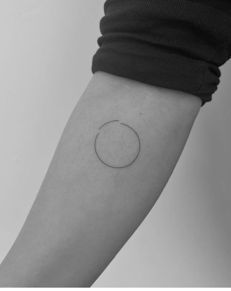 Simple Clock Tattoo, Evolving Tattoo, Circles Tattoo, Circle Tattoo, Circle Tattoos, Dandelion Tattoo, Summer Tattoo, Clock Tattoo, Small Tattoos For Guys