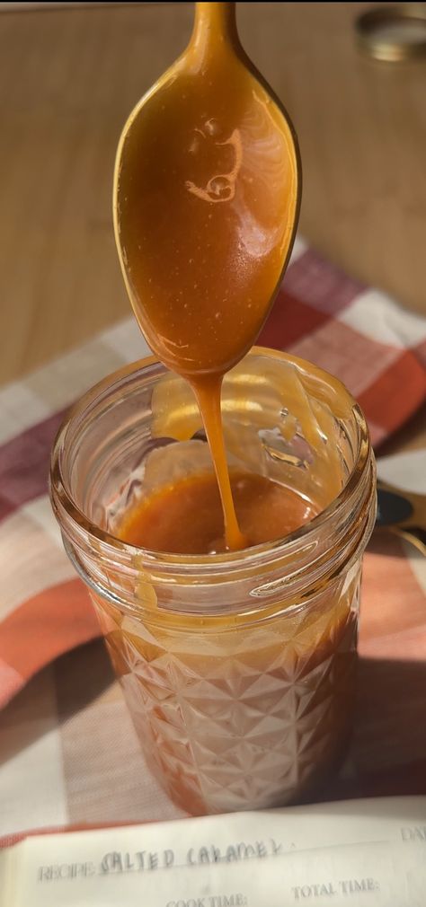 Easy Homemade Salted Caramel Sauce Recipe with 4 Ingredients | Ready in 20 Minutes - Munchies By Mallory Chocolate Chip Pumpkin Bread Recipe, Caramel Dipping Sauce, Salted Caramel Sauce Recipe, Best Pumpkin Bread Recipe, Caramel Sauce Recipe, Homemade Salted Caramel, Brown Butter Chocolate Chip, Pumpkin Bread Easy, Bread Sauce