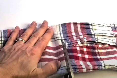 In this tutorial, I’m going to be upcycling a shirt I found in the thrift store. Follow along and see how easy upcycling flannel shirts can be! Flannel Shirt Crafts, Upcycle Flannel Shirt Diy, Diy Flannel Shirt Refashion, Flannel Sewing Projects, Mens Flannel Shirt Refashion, Flannel Refashion, Upcycled Clothing Tutorial, Flannel Upcycle, Old Flannel